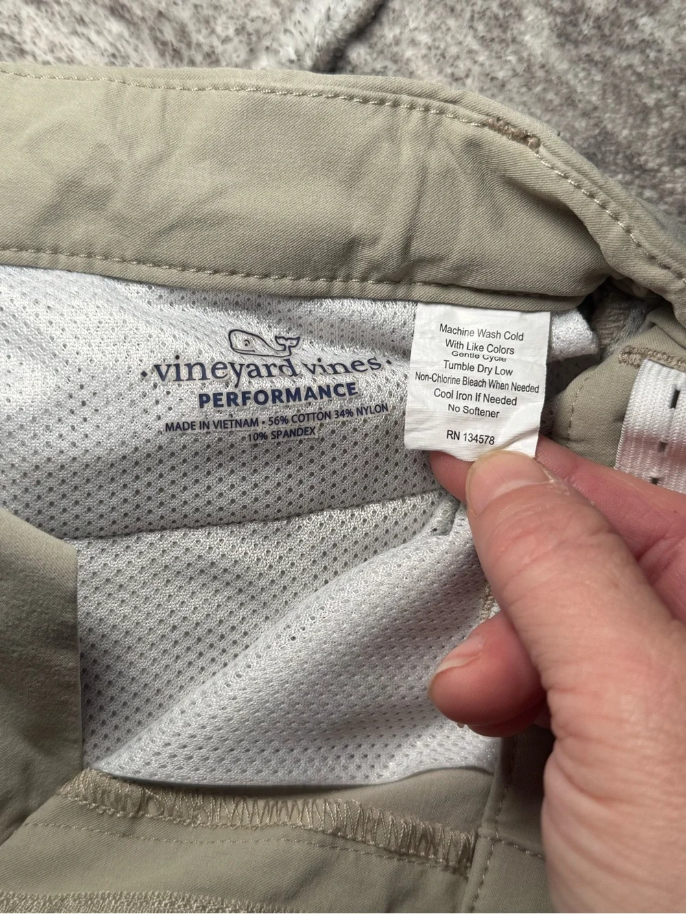 Vineyard Vines Boys Khaki Performance Pants Size 10 (001)